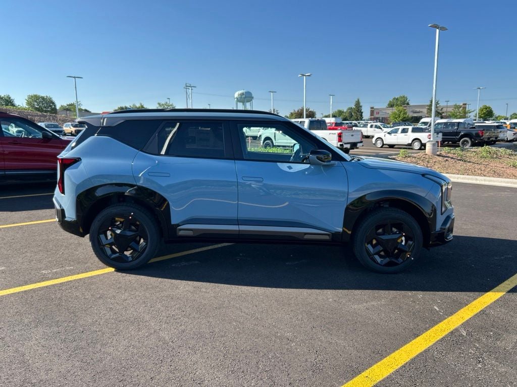 2027 Kia Seltos — detail view